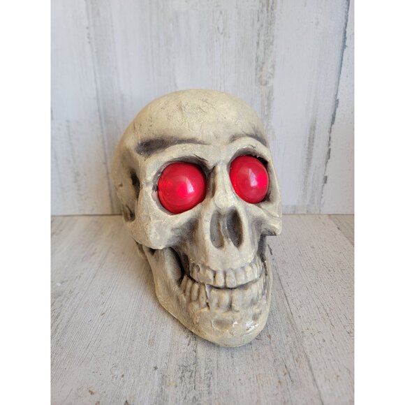 Foam skull looking eyes animated Halloween prop decor - Picture 1 of 13